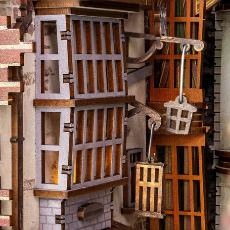 Harry Potter: Tiny Adventures - Diagon Alley Book Nook