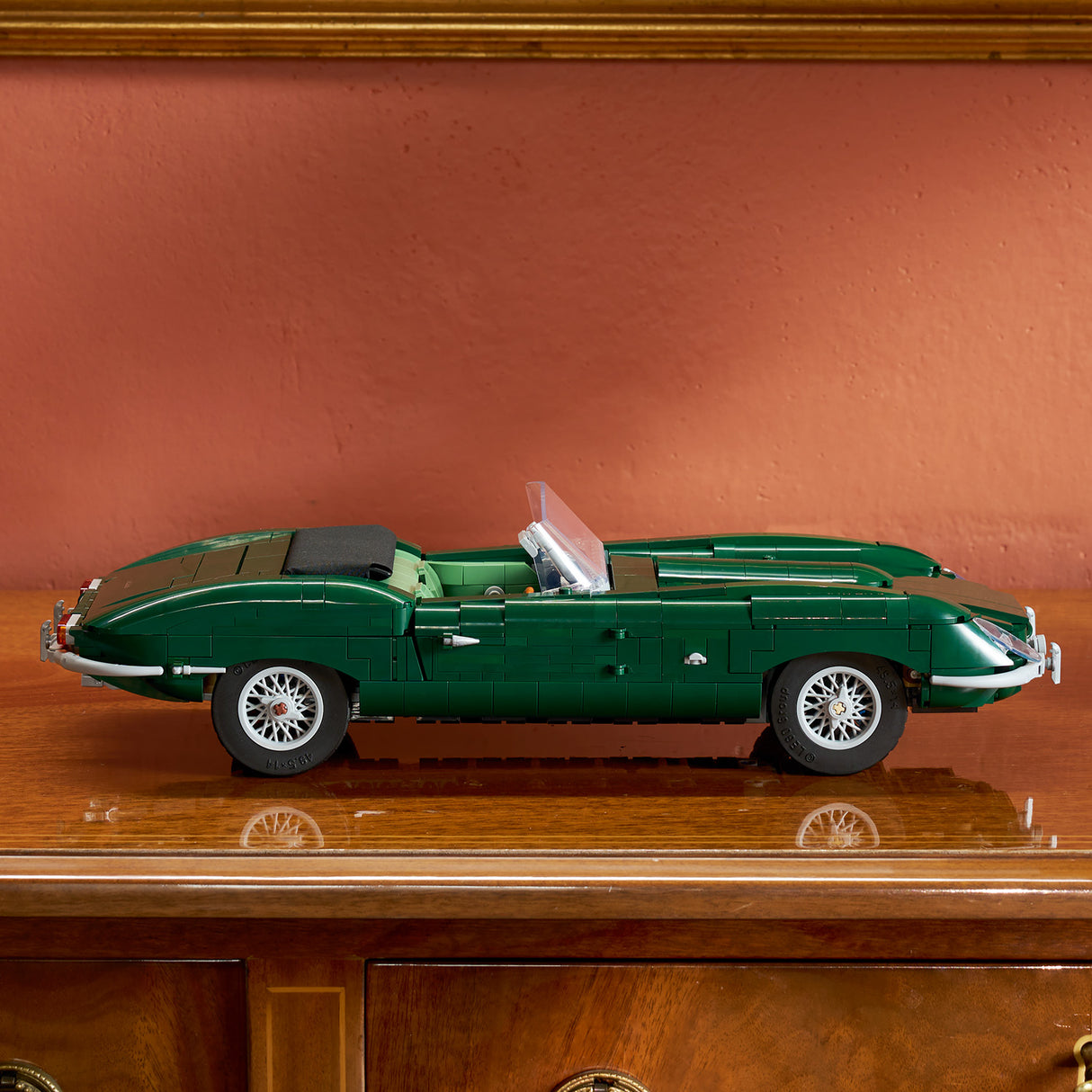 LEGO Icons - Jaguar E-Type