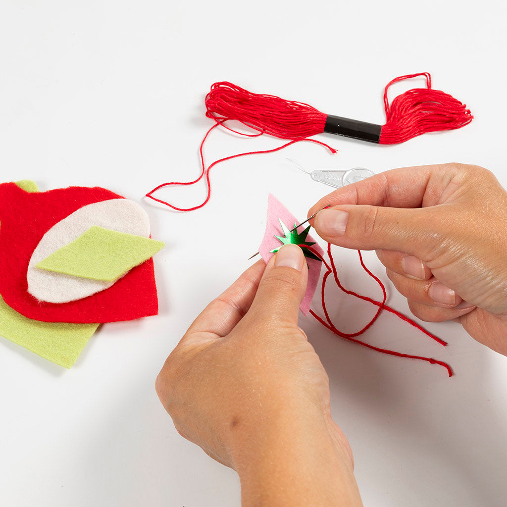 Mini Craft Kit Decoration - Felt Christmas Decorations