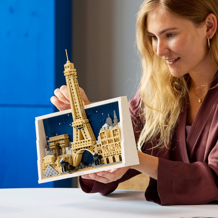 LEGO Architecture - Paris: City of Love