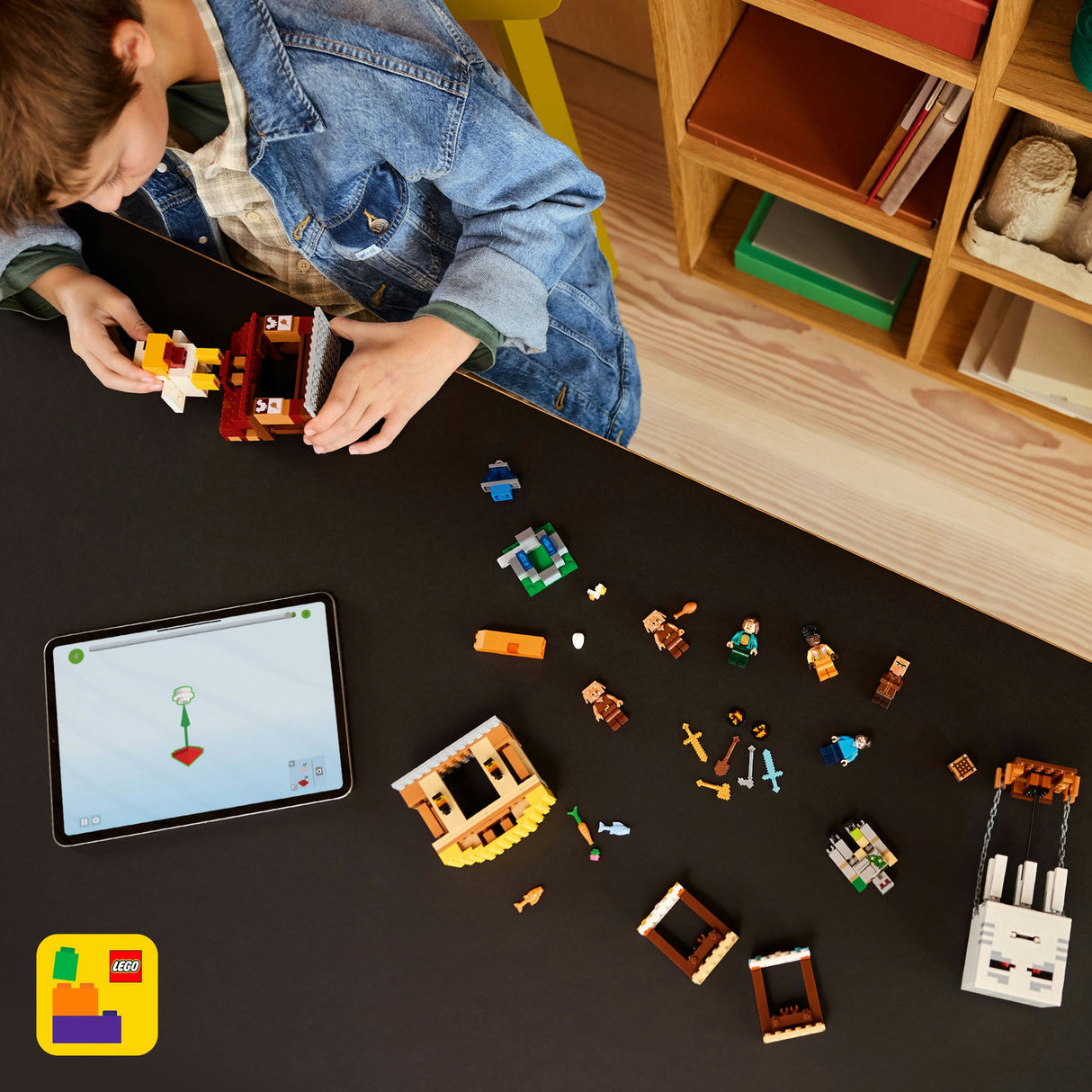 Lego Minecraft Movie - The Ghast Balloon Village Attack