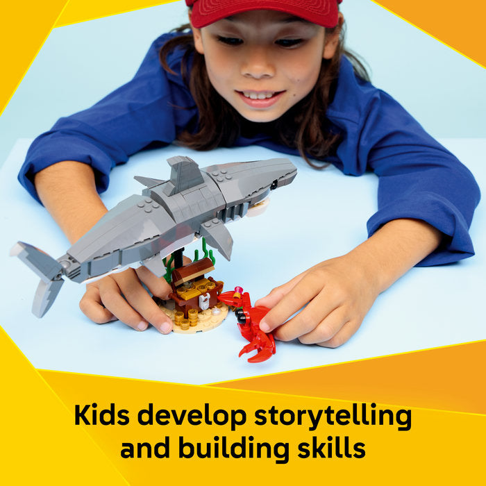 LEGO Creator 3 in 1 - Fierce Shark with a Treasure Chest