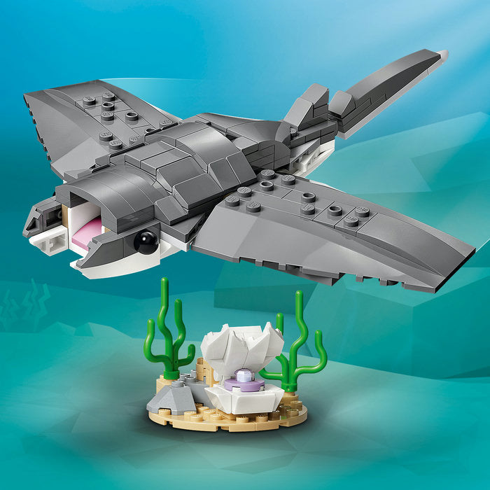 LEGO Creator 3 in 1 - Fierce Shark with a Treasure Chest