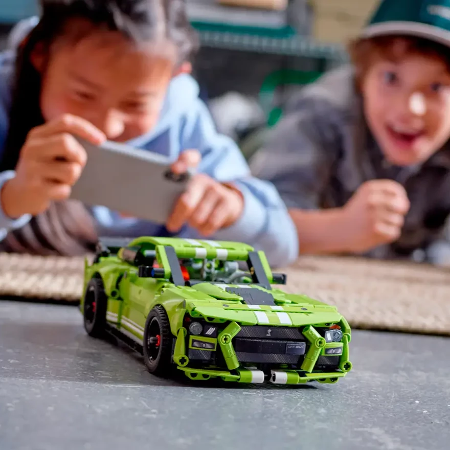 Lego Technic Ford Mustang Shelby GT500