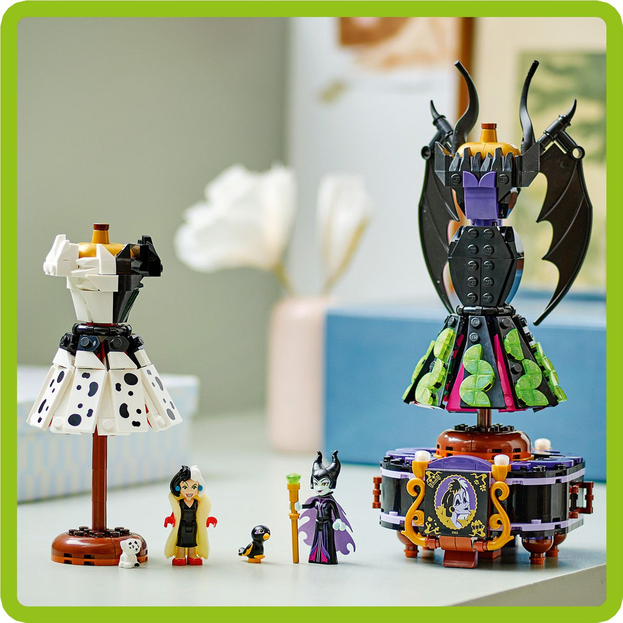 Lego Disney - Maleficent's and Cruella De Vil's Dresses