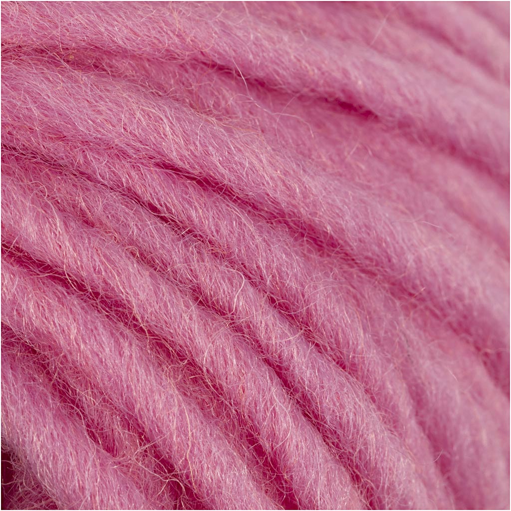 Wool yarn