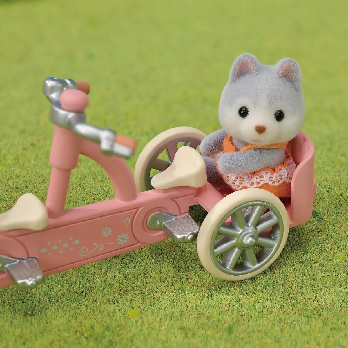 Sylvanian Families Tandem Cycling Set - Husky Sister & Brother
