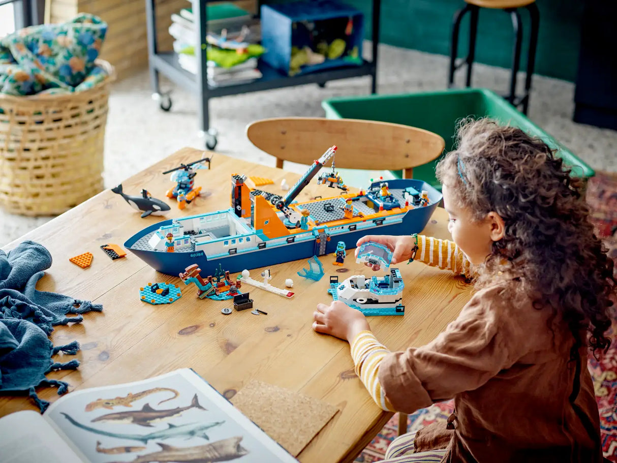Lego Arctic Explorer Ship