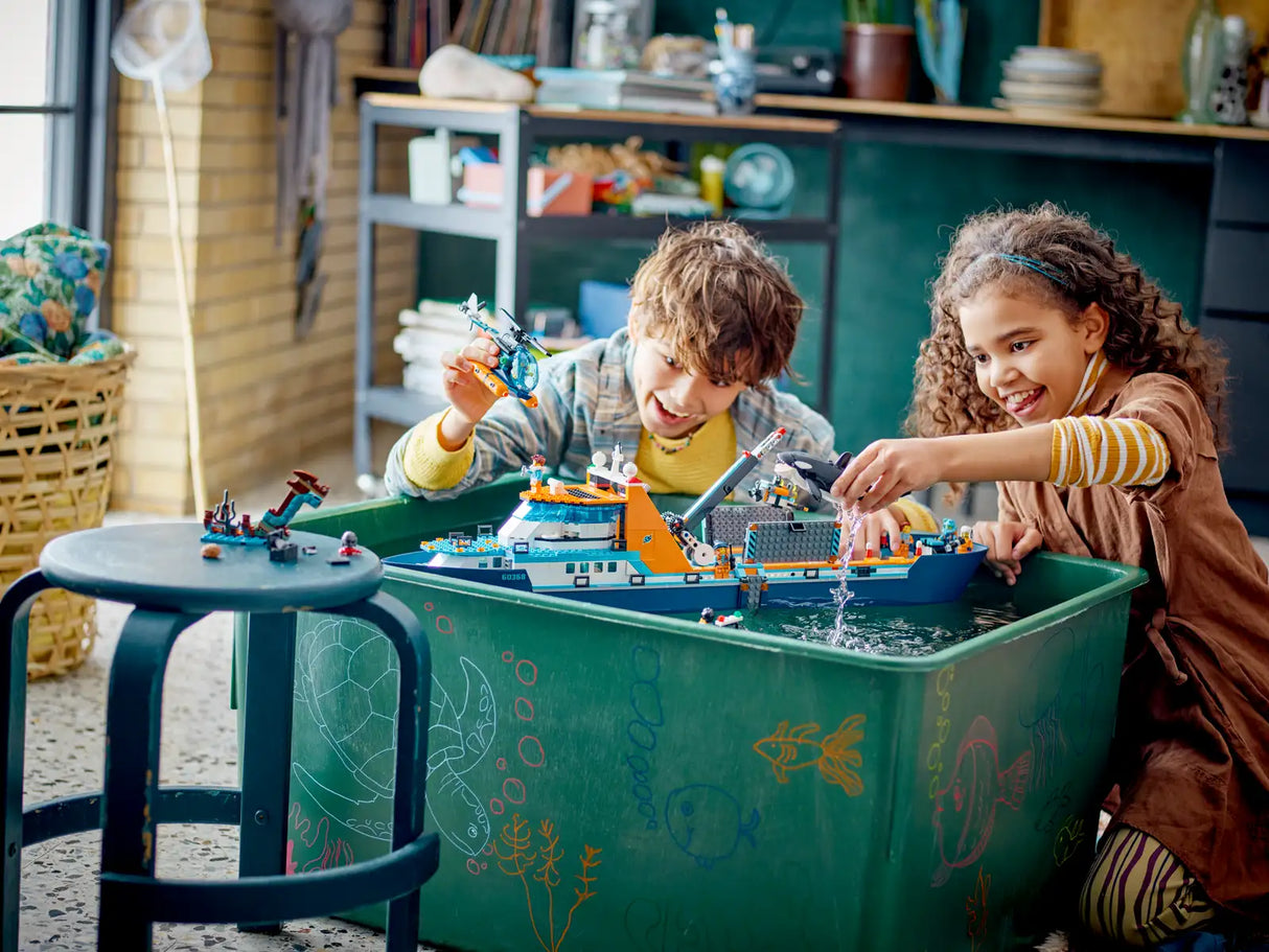 Lego Arctic Explorer Ship
