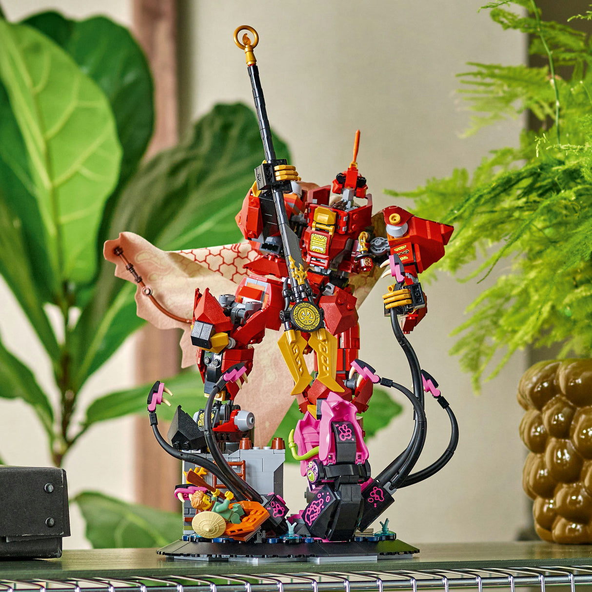 Lego Ninjago Legends - The Fire Knight Mech