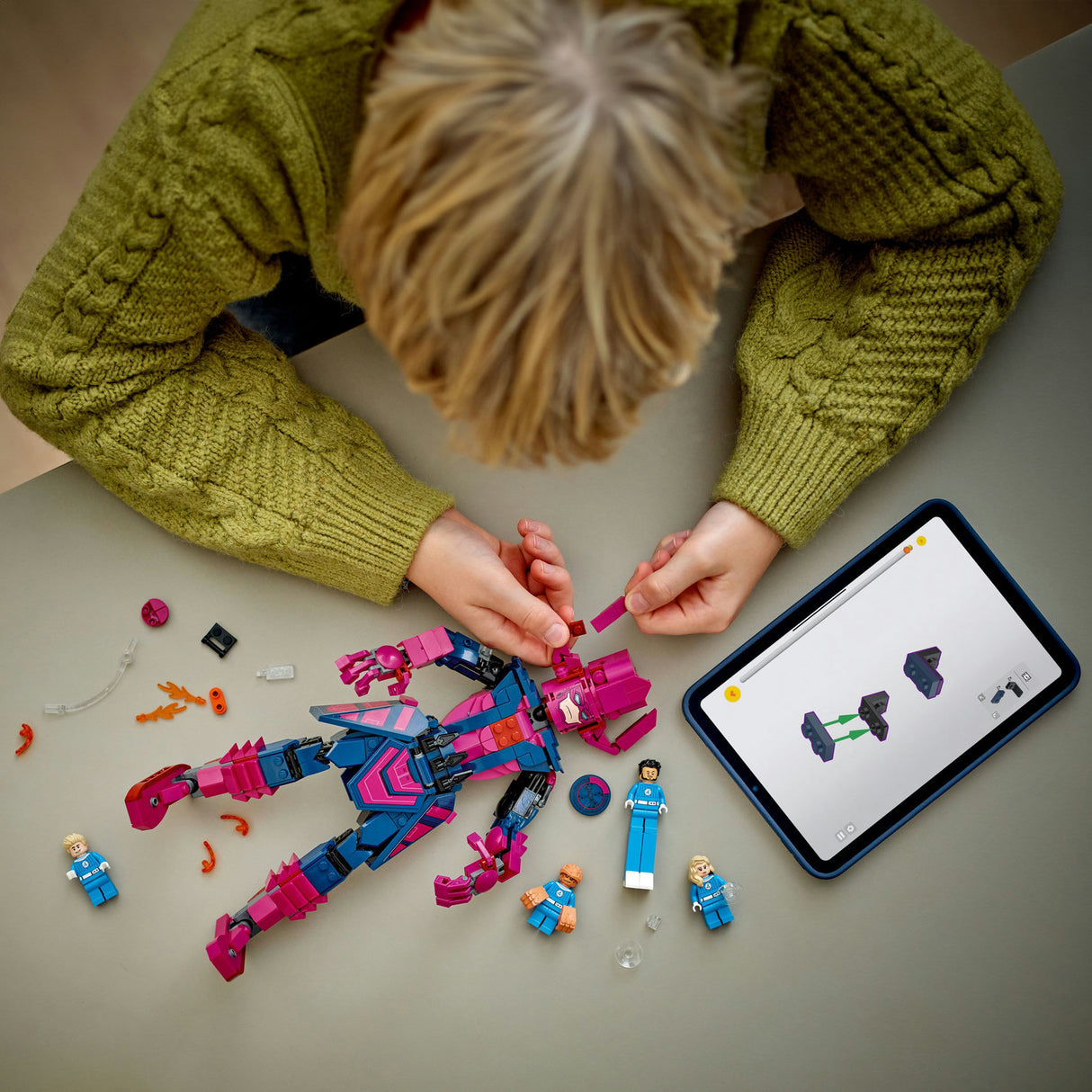 Lego Marvel - Fantastic Four vs. Galactus Construction Figure