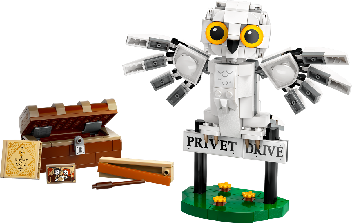 Lego Harry Potter Hedwig at 4 Privet Drive