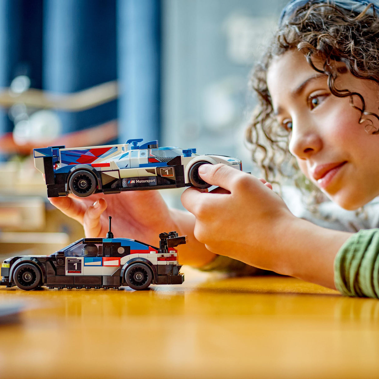 Lego Speed Champions BMW M4 GT3 & BMW M Hybrid V8 Race Car