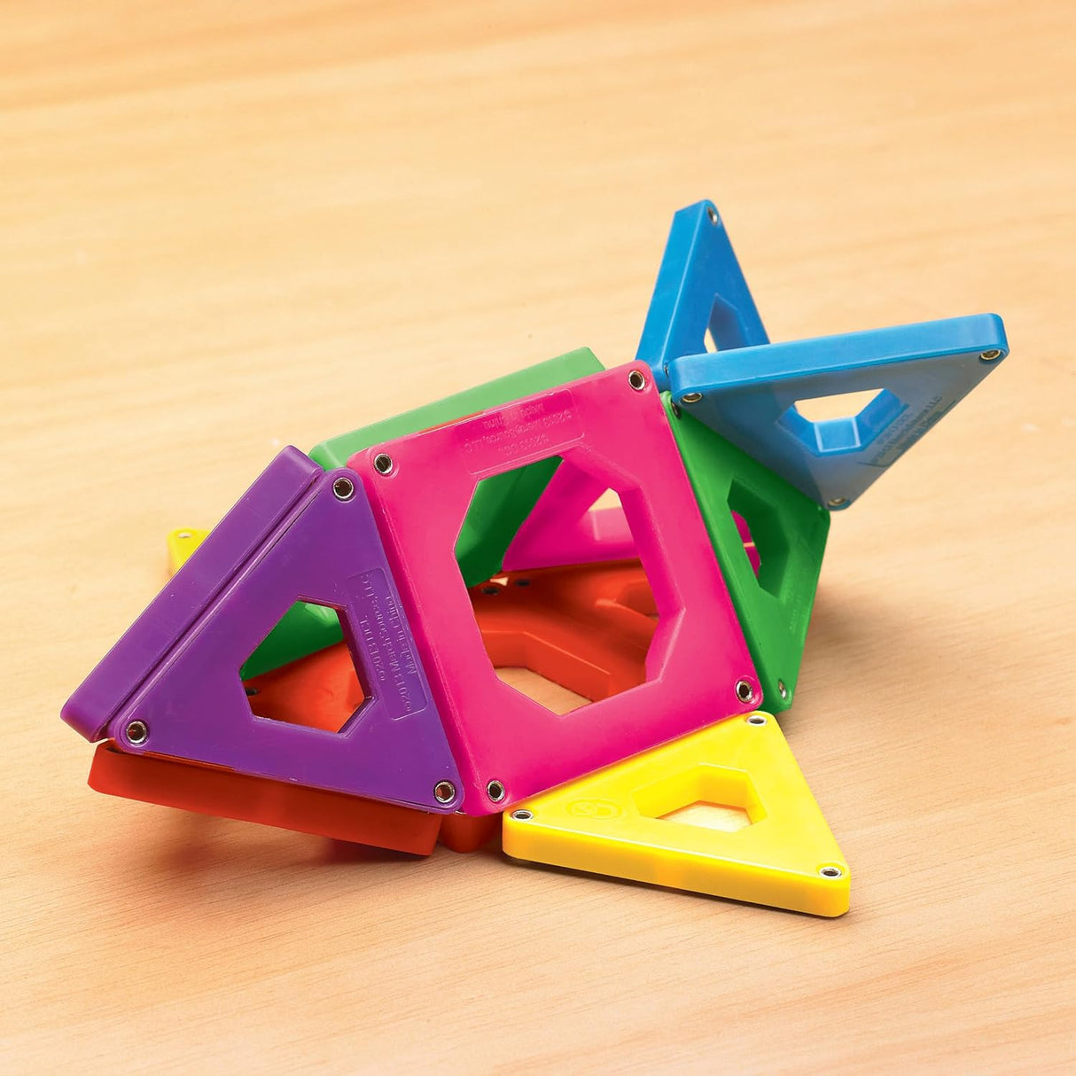 Discovery Mindblown: Magnetic Tiles Set (24 Pieces)