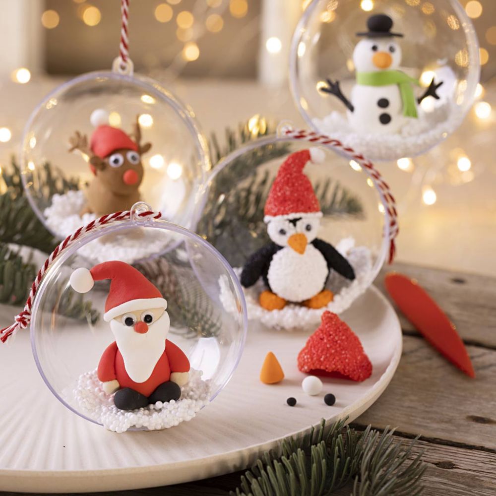 Craft Kit Modelling - Christmas Baubles