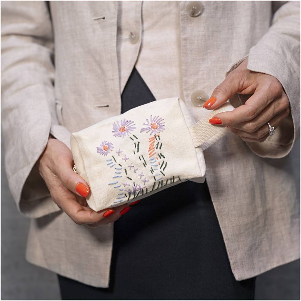 Mini Embroidery Craft Kit - Make-Up Bag Cream