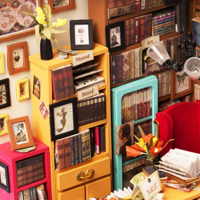 Rolife Sam's Study DG102 Library DIY Miniature Dollhouse