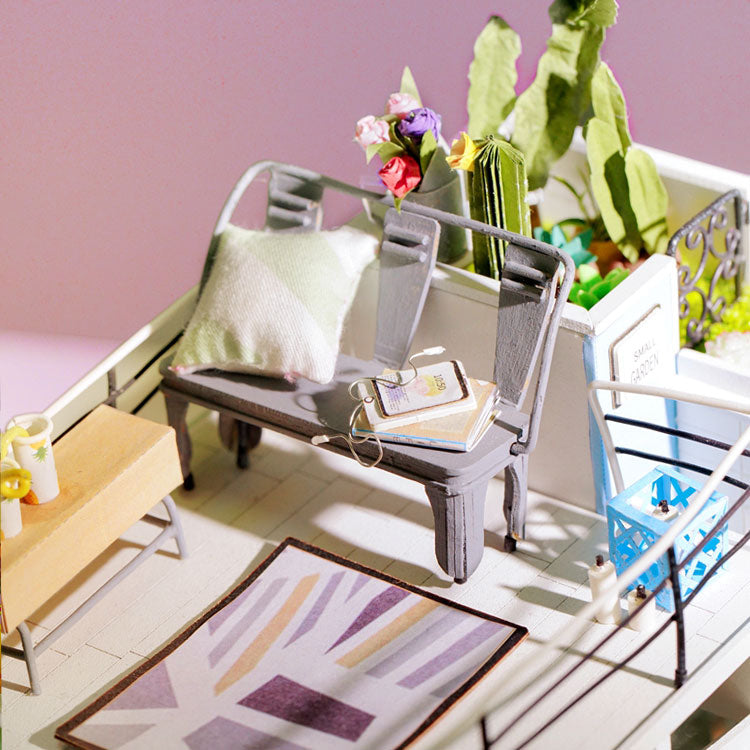 DIY Miniature House - Dora's Loft