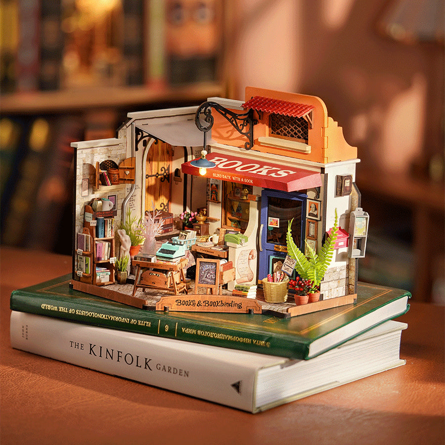 Rolife DIY Miniature House - Corner Bookstore