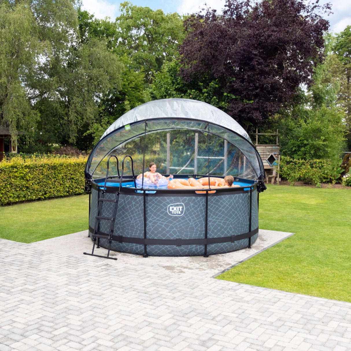 EXIT Round Frame Pool - Outside