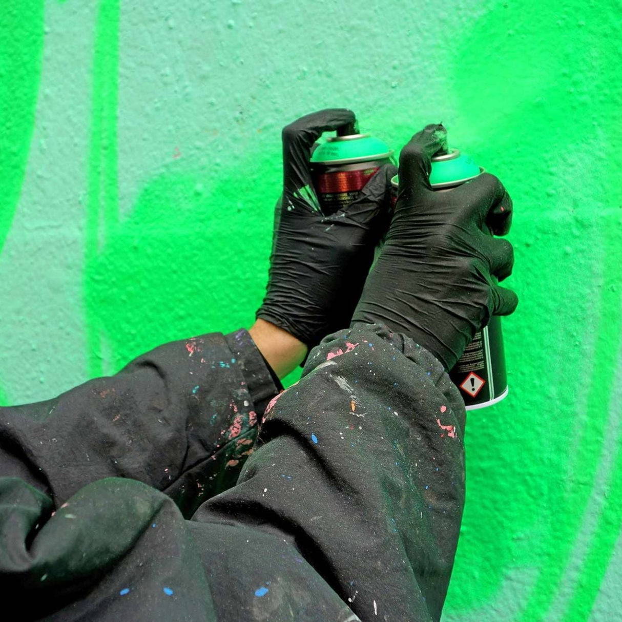 Montana BLACK Spray Paint 400ml - INFRA Green (IN6000)