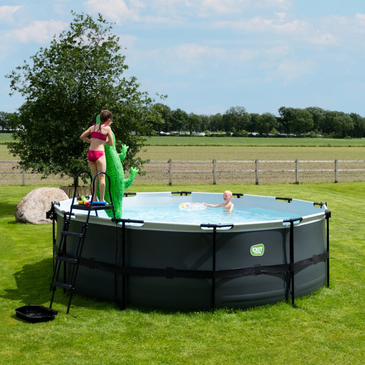 EXIT Black Leather Round Pool - 15ft x 48in (12V Sand Filter)