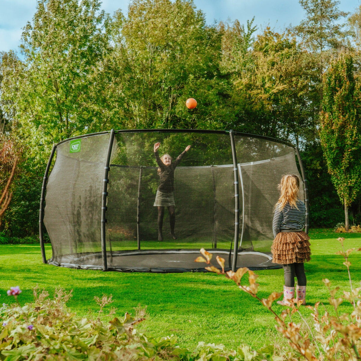 Groundlevel Trampoline with Safety Net