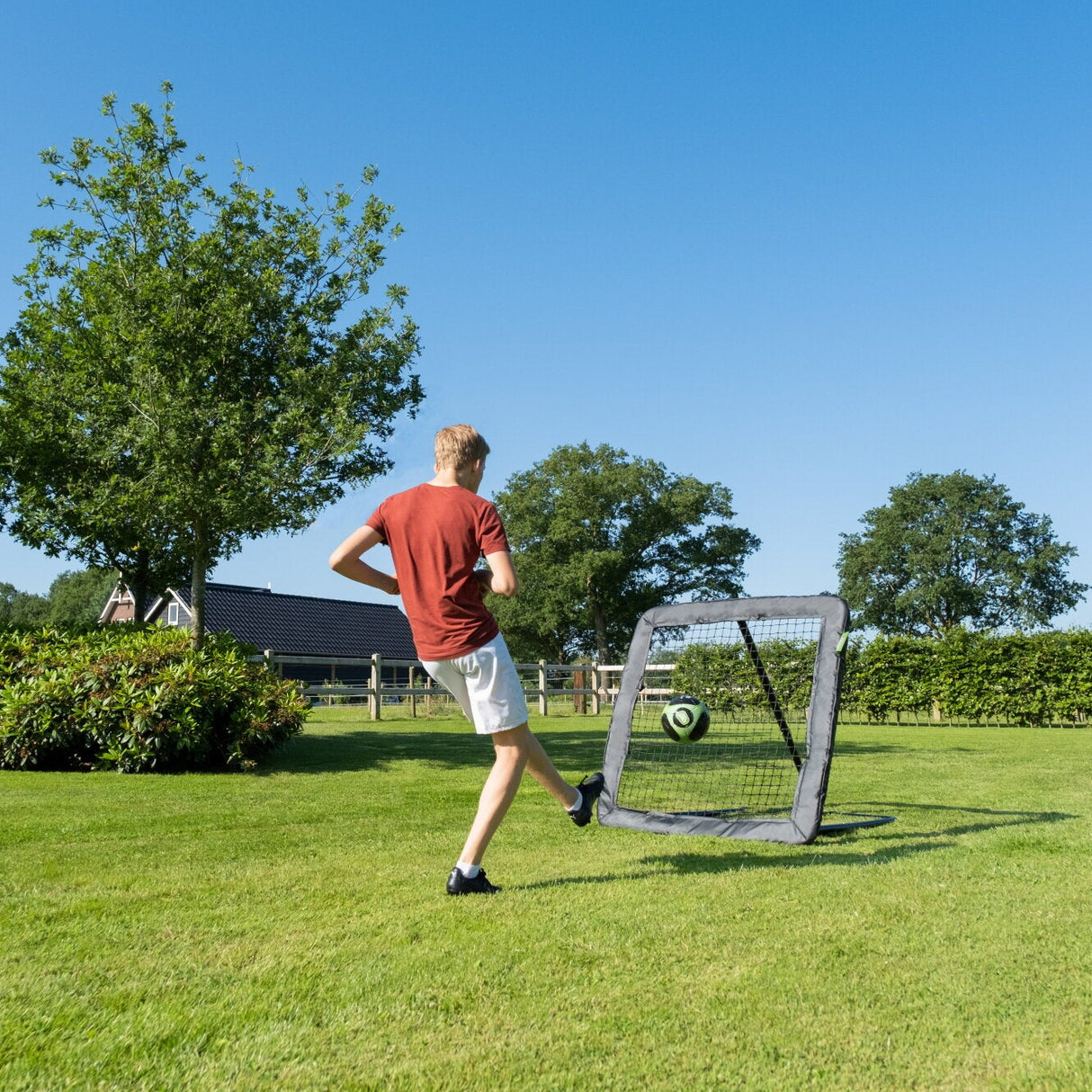 EXIT Kickback Multi-sport Rebounder L 124x124cm