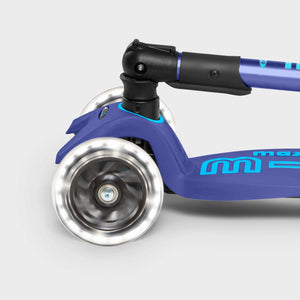 Micro Scooter Navy Maxi Deluxe LED Foldable