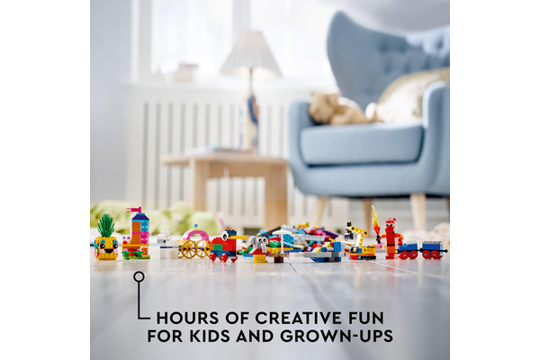 Lego Classic 90 Years of Play Bricks Iconic Models