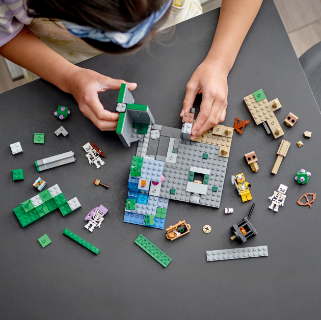 Lego Minecraft - The Skeleton Dungeon