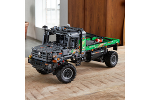 Lego 4x4 Mercedes Benz Zetros Trial Truck