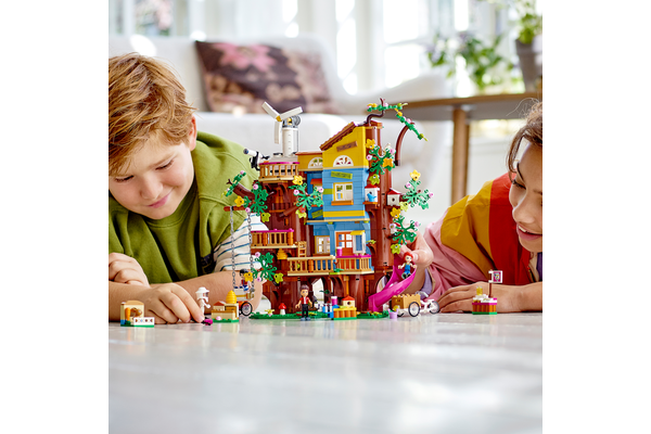 Lego Friendship Tree House
