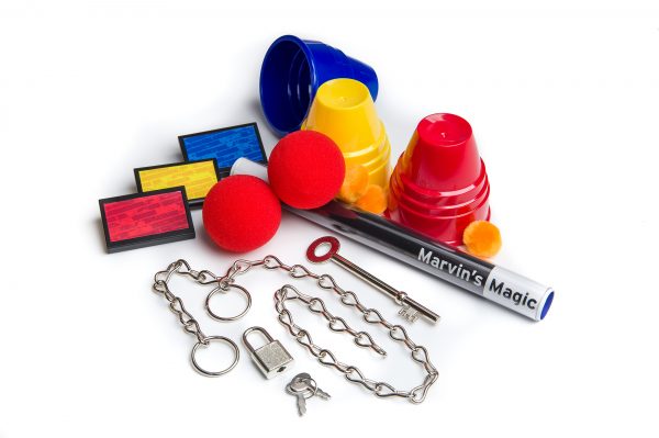 MARVINS MAGIC ULTIMATE SET 365 TRICKS