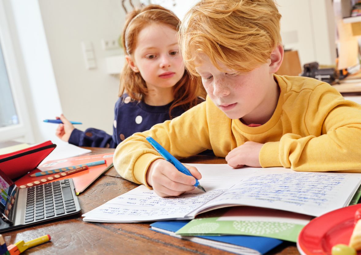 Ergonomic School Fountain Pen - STABILO EASYbuddy - M Nib - Black/Lime