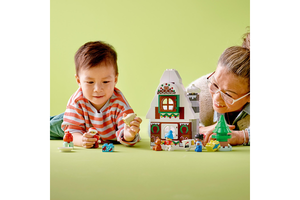 Lego Santas Gingerbread House