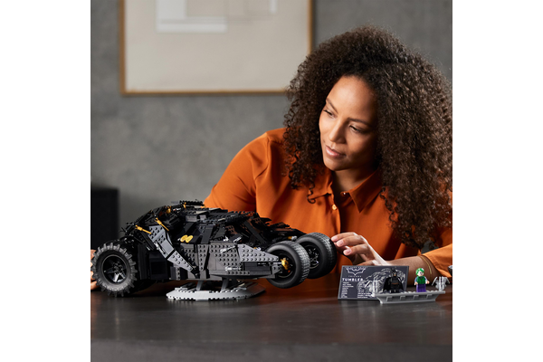 Lego DC Batman Batmobile Tumbler Car