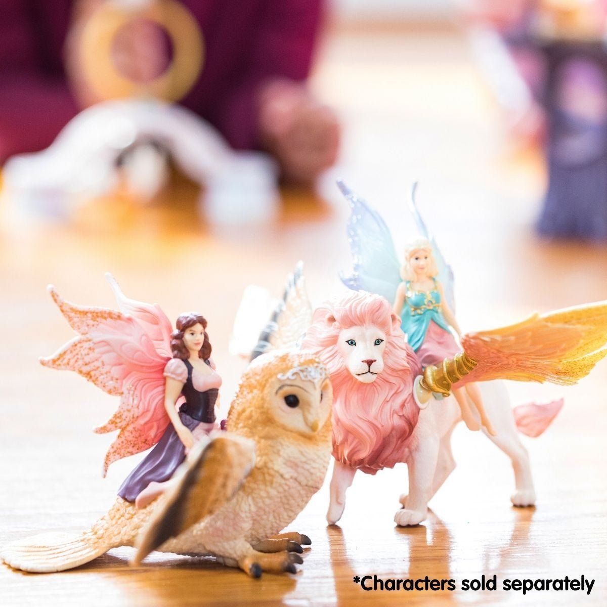 Schleich Fairy In Flight On Winged Lion