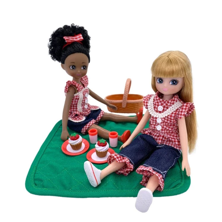 Lottie Dolls - Picnic in The Park Doll & Accessories