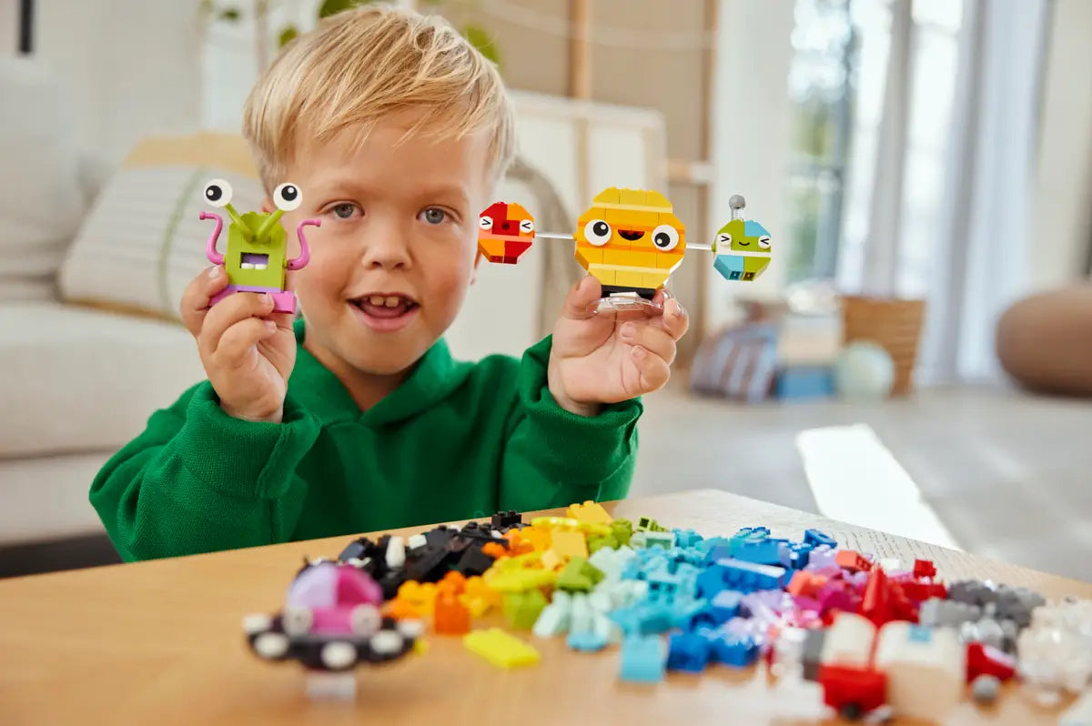 Lego Classic Creative Space Planets Set