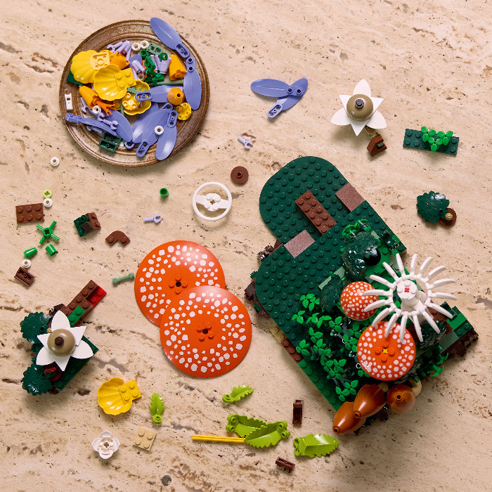 LEGO Botanicals - Woodland Mushrooms