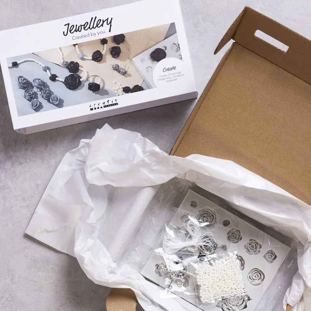 Mini Craft Kit Jewellery - Black & White Roses