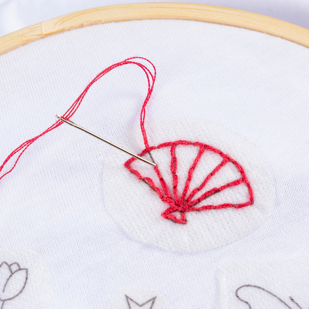 Craft Kit Embroidery - T-Shirt White