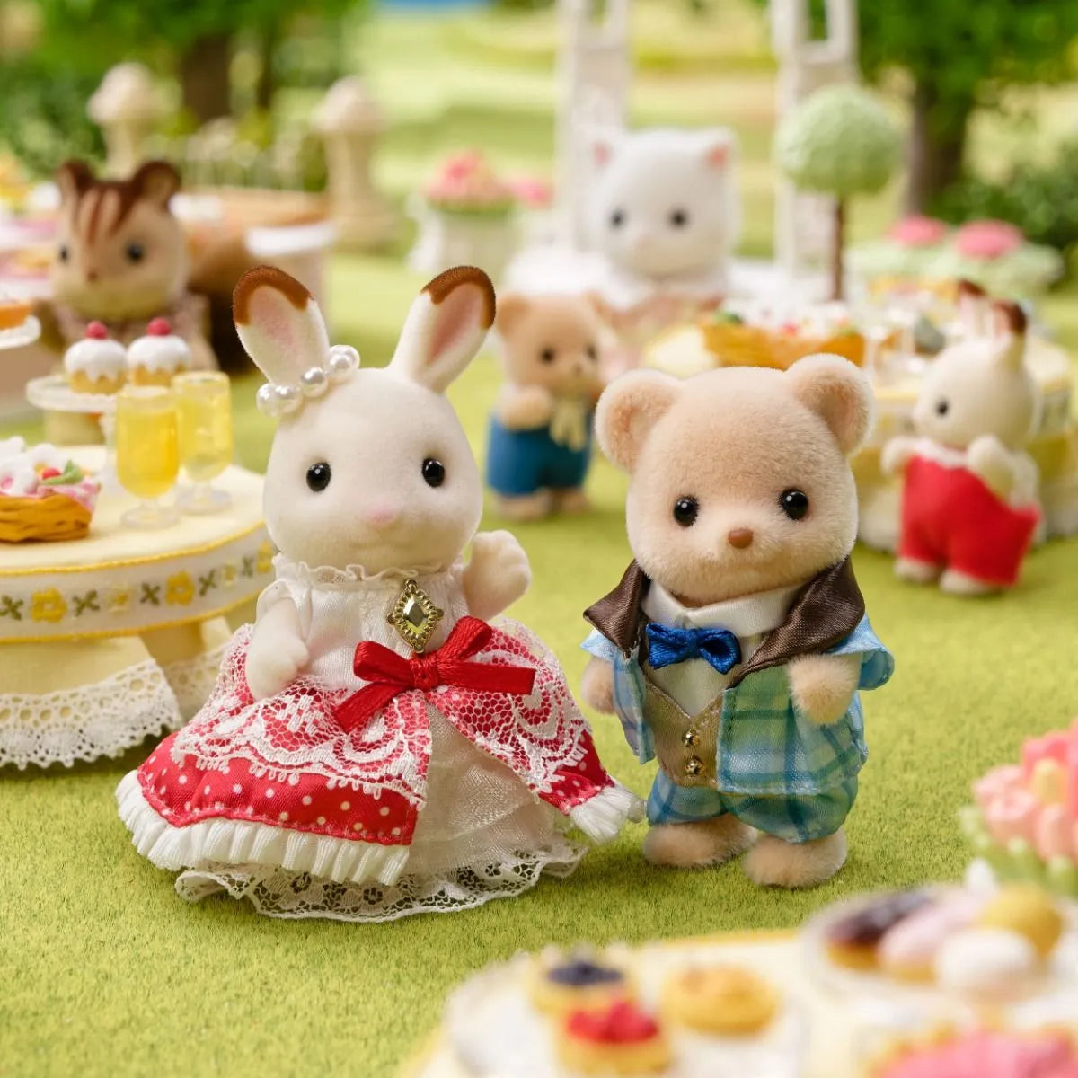 Sylvanian Families 40th Anniversary Friends Set - Freya & Theo