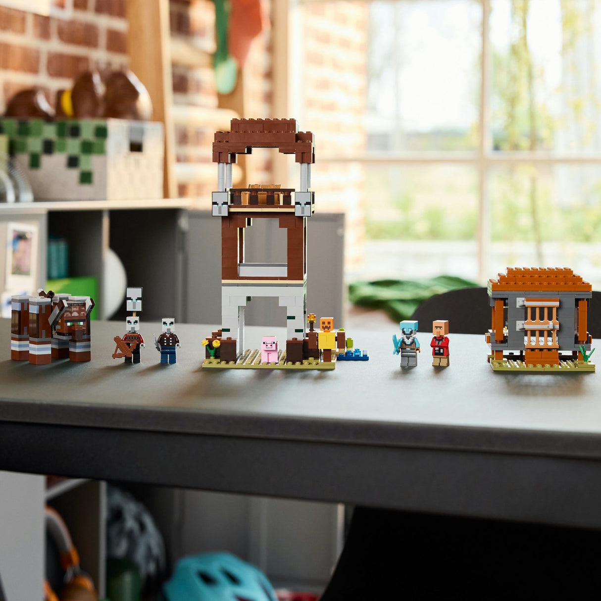 Lego Minecraft - The Pillager Outpost and Ravager
