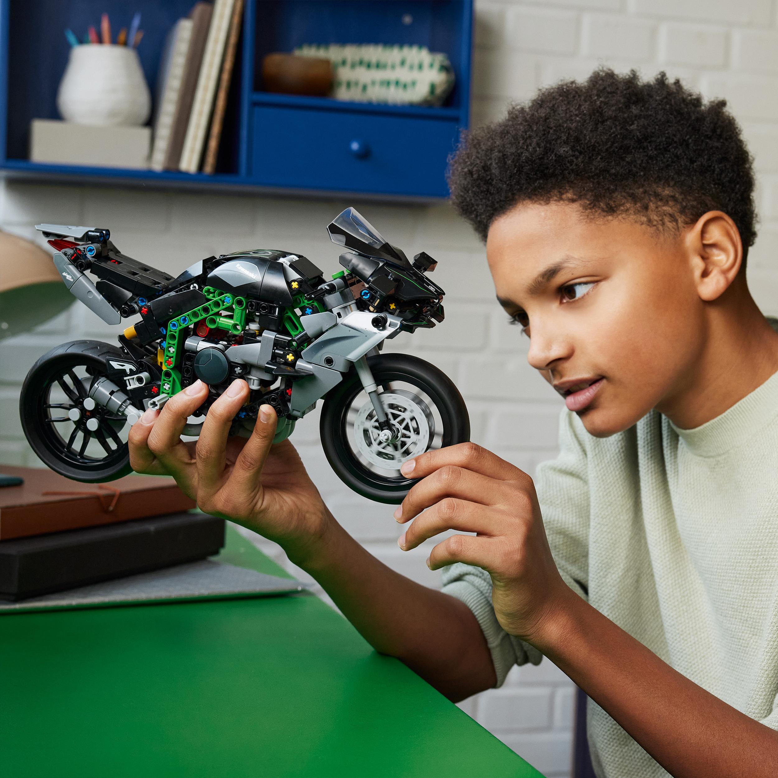 Lego Technic Kawasaki Ninja H2R Motorcycle | Art & Hobby