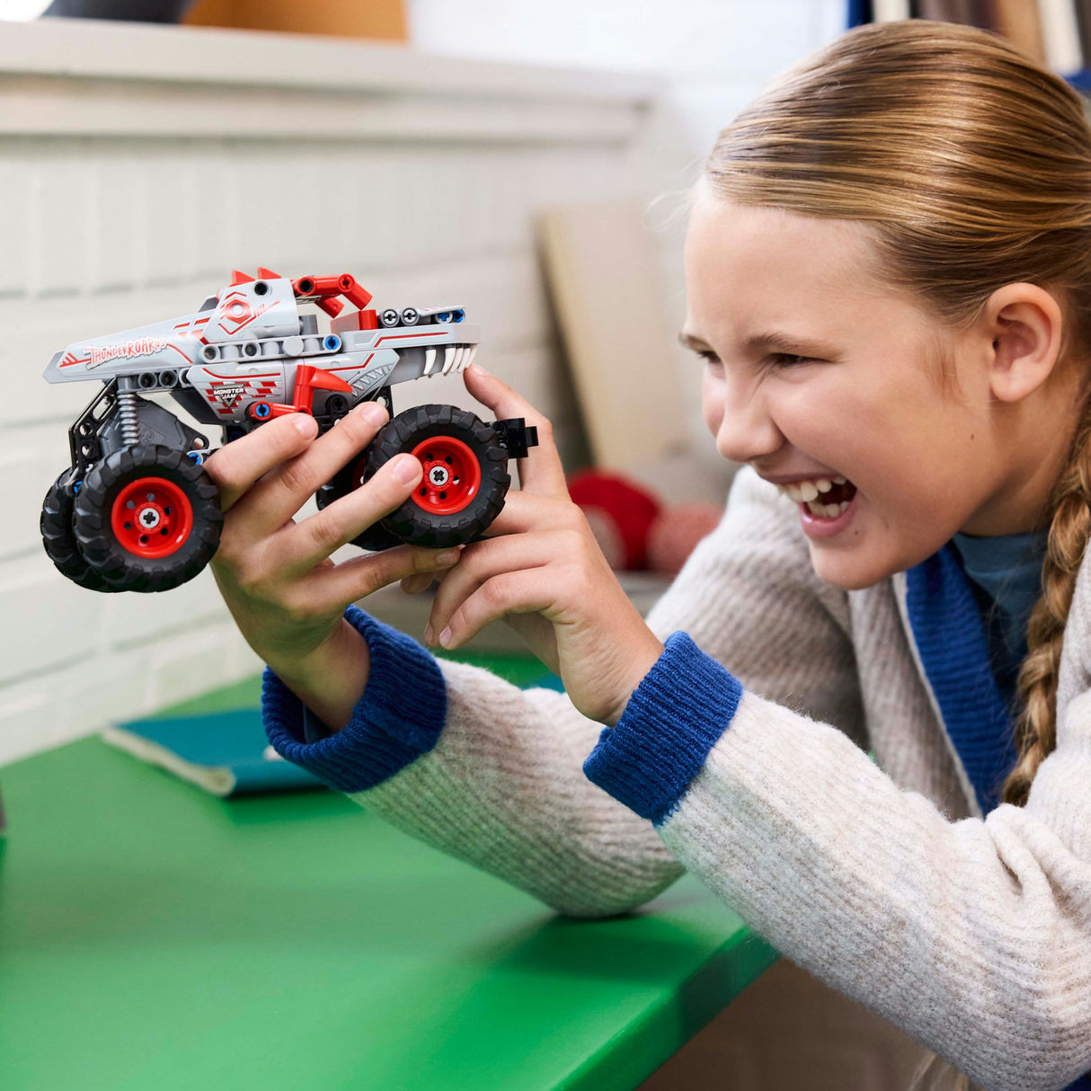 Lego Technic - Monster Jam™ ThunderROARus™ Pull-Back