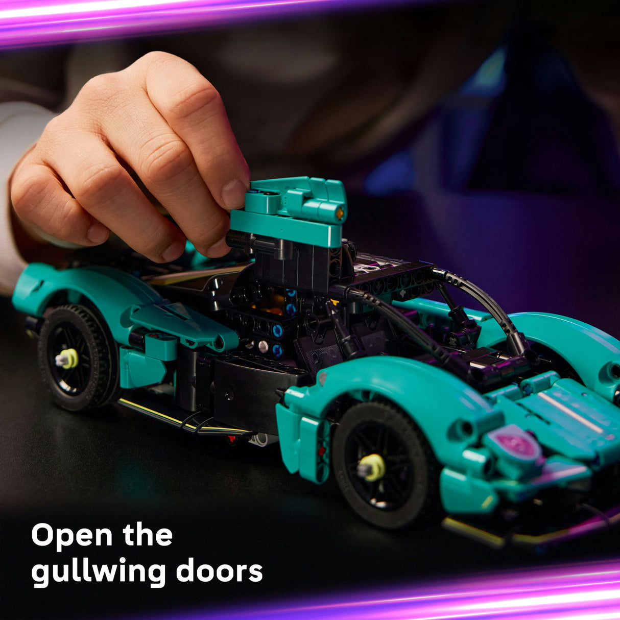 Lego Technic - Aston Martin Valkyrie