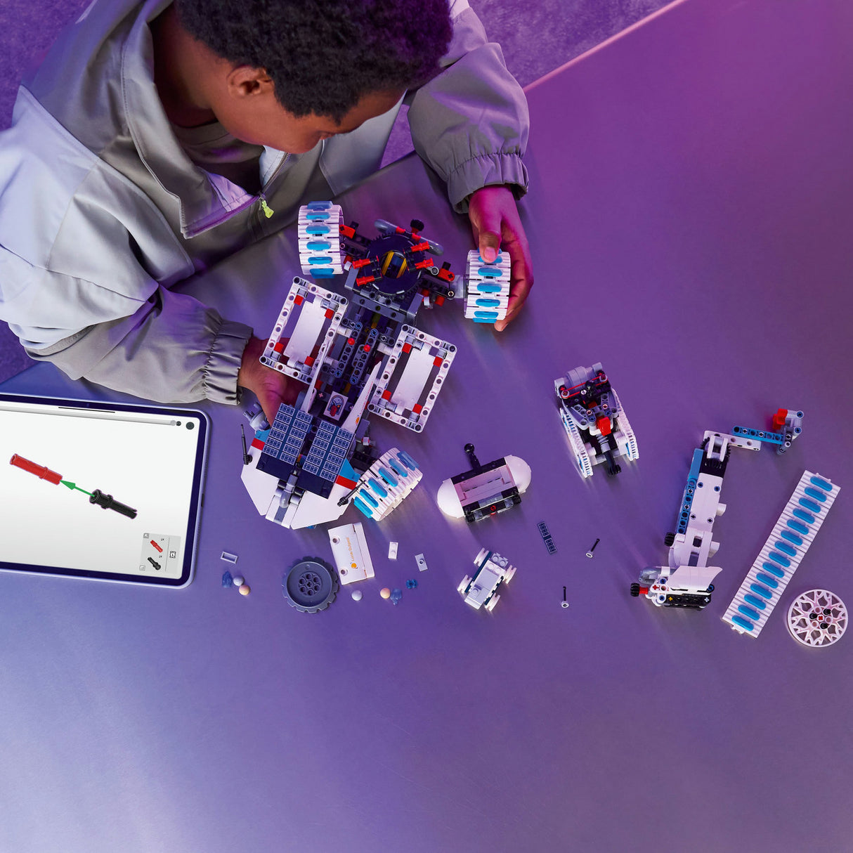 Lego Technic Lunar Outpost™ Moon Rover Space Vehicle