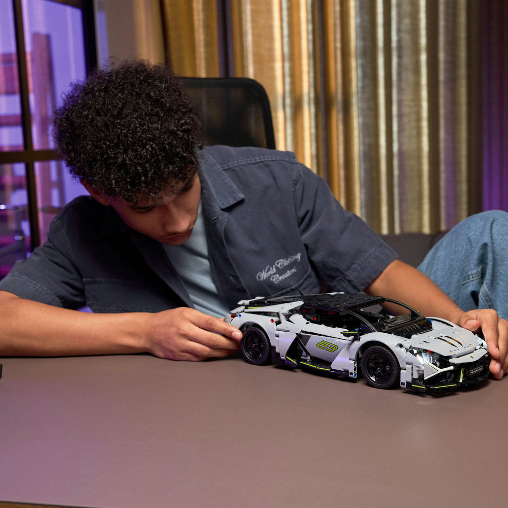 Lego Technic Lamborghini Revuelto Super Sports Car